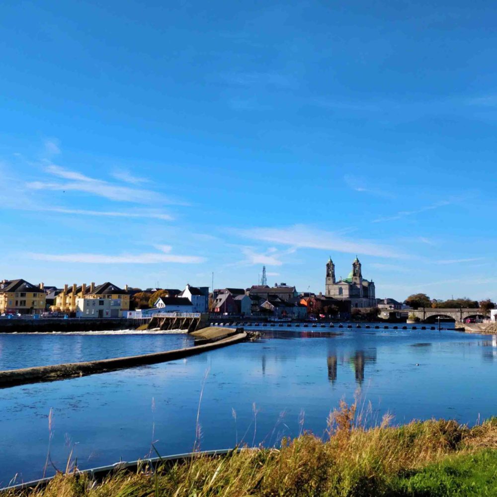 https://mdw-travel-data-us-east-1.s3.amazonaws.com/img/country/Ireland/Athlone-Boat-Tours/img_01.jpg