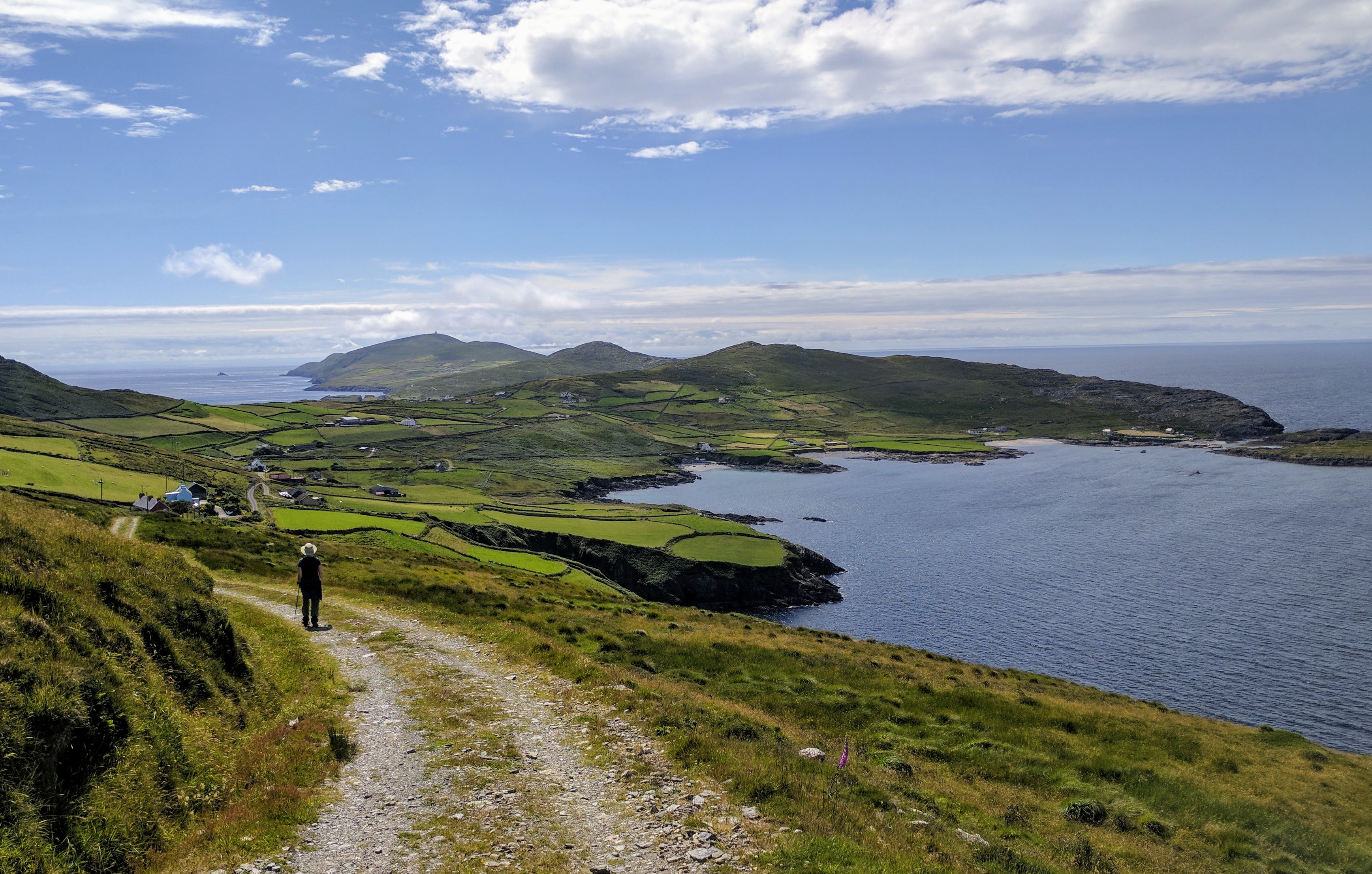 https://mdw-travel-data-us-east-1.s3.amazonaws.com/img/country/Ireland/Beara-Peninsula/img_01.jpg