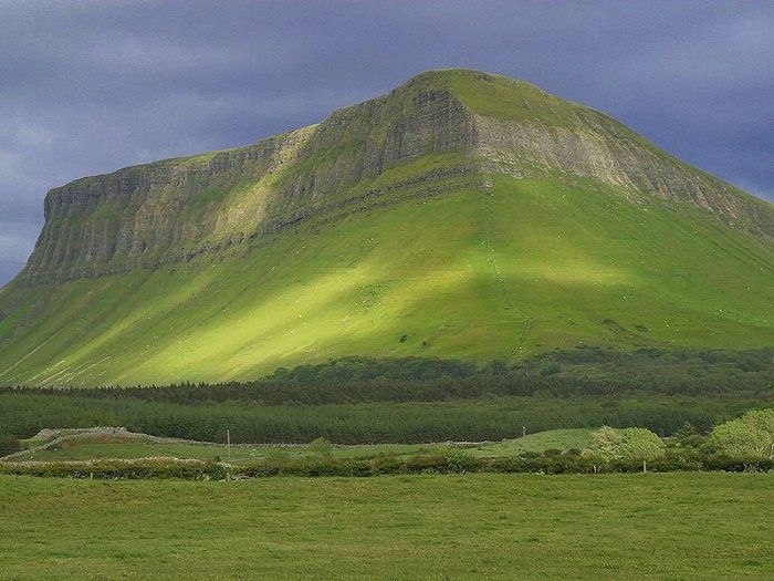 https://mdw-travel-data-us-east-1.s3.amazonaws.com/img/country/Ireland/Benbulben/img_01.jpg