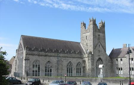https://mdw-travel-data-us-east-1.s3.amazonaws.com/img/country/Ireland/Black-Abbey-Dominican-Priory/img_02.jpg