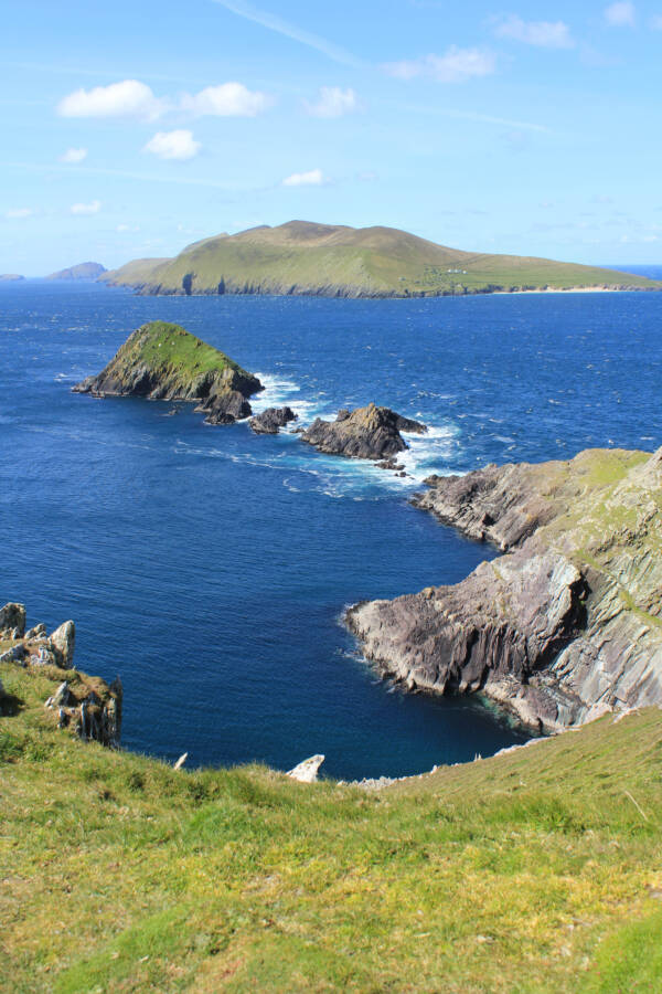 https://mdw-travel-data-us-east-1.s3.amazonaws.com/img/country/Ireland/Blasket-Islands/img_01.jpg