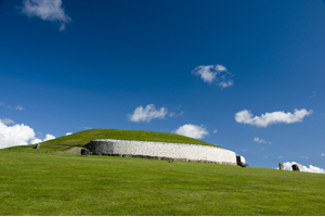 https://mdw-travel-data-us-east-1.s3.amazonaws.com/img/country/Ireland/Bruna-Boinne-Visitor-Centre/img_02.jpg