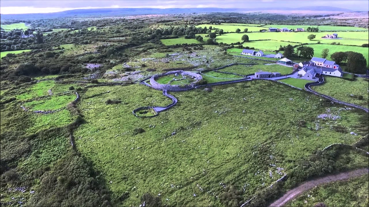 https://mdw-travel-data-us-east-1.s3.amazonaws.com/img/country/Ireland/Caherconnell-Stone-Fort/img_01.jpg