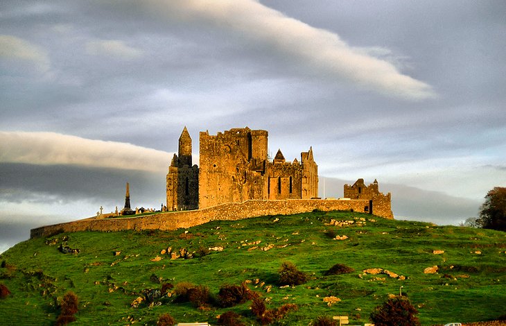 https://mdw-travel-data-us-east-1.s3.amazonaws.com/img/country/Ireland/Carrowmoreknock/img_01.jpg