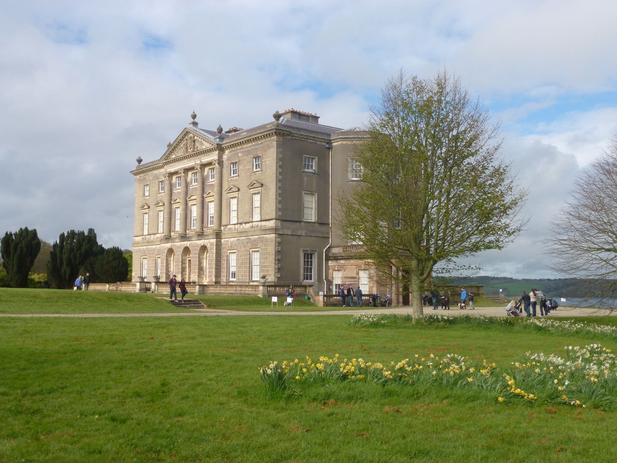 https://mdw-travel-data-us-east-1.s3.amazonaws.com/img/country/Ireland/Castle-Ward/img_02.jpg