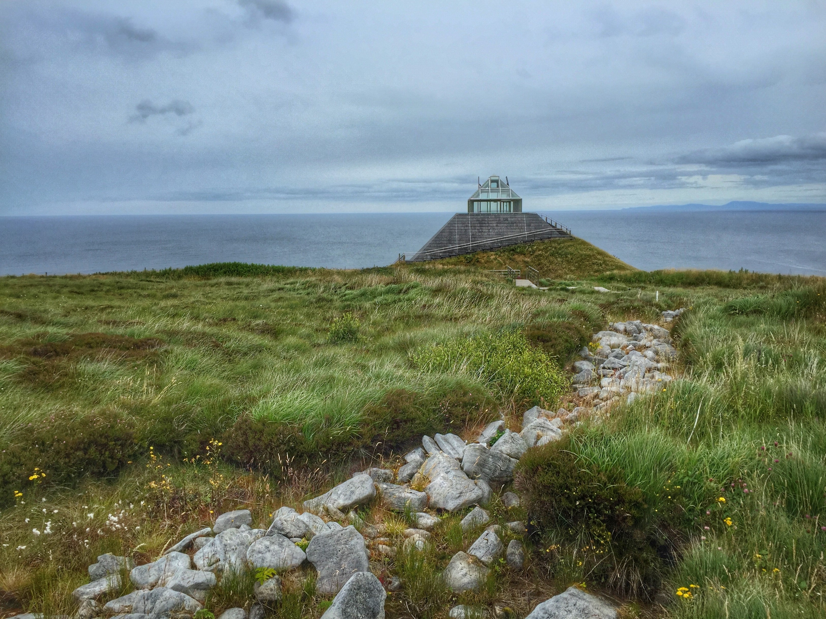 https://mdw-travel-data-us-east-1.s3.amazonaws.com/img/country/Ireland/Ceide-Fields/img_01.jpg