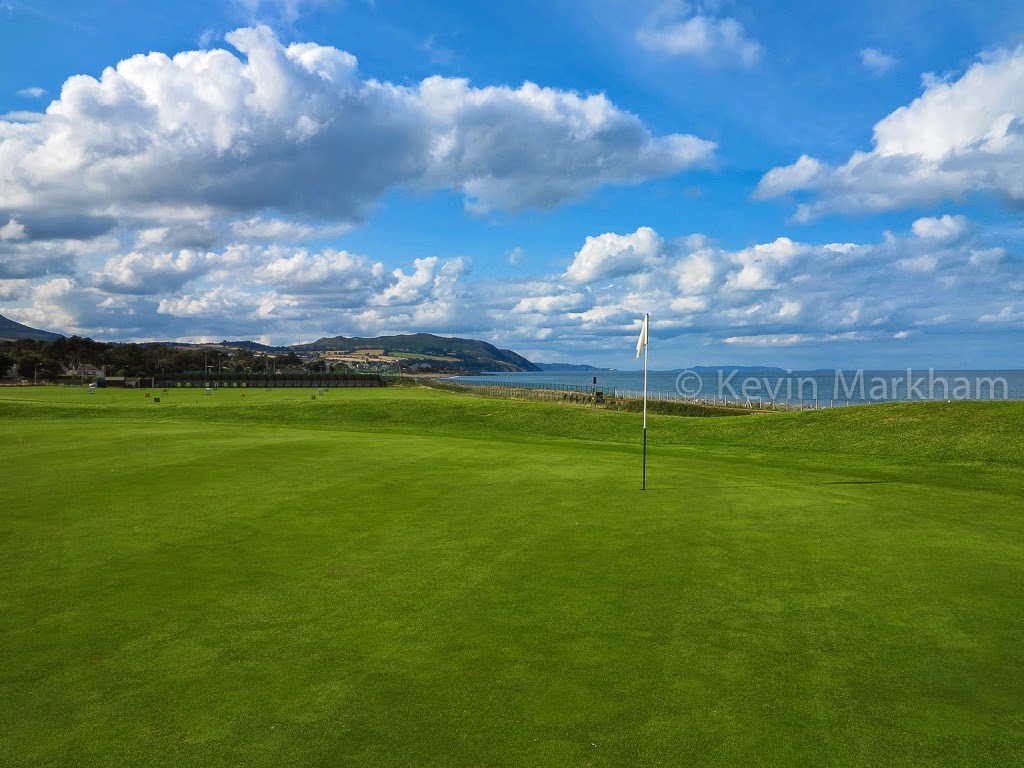 https://mdw-travel-data-us-east-1.s3.amazonaws.com/img/country/Ireland/Charlesland-Golf-Club/img_02.jpg