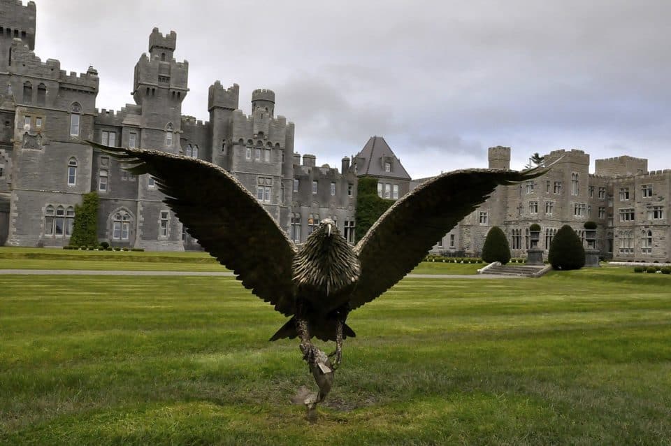 https://mdw-travel-data-us-east-1.s3.amazonaws.com/img/country/Ireland/Cong-Wood/img_02.jpg