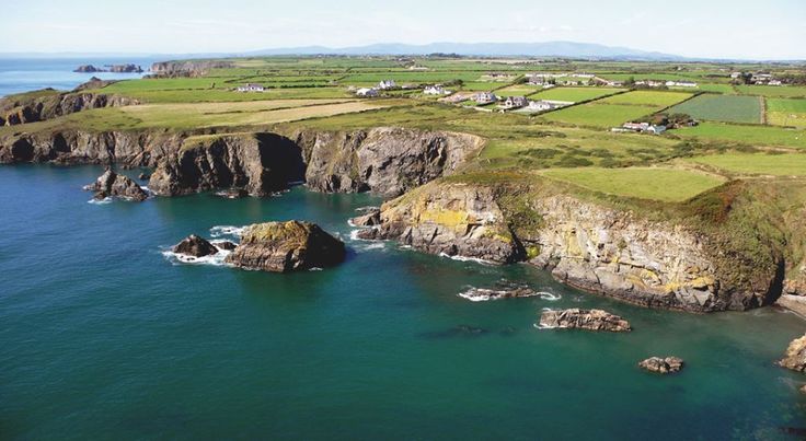 https://mdw-travel-data-us-east-1.s3.amazonaws.com/img/country/Ireland/Copper-Coast-Geopark/img_03.jpg