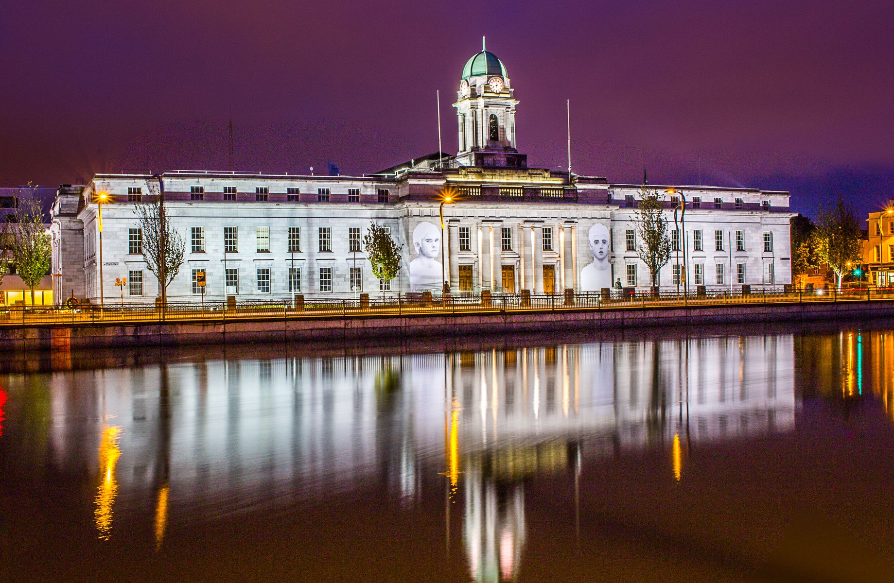 https://mdw-travel-data-us-east-1.s3.amazonaws.com/img/country/Ireland/Cork-City-Hall/img_01.jpg