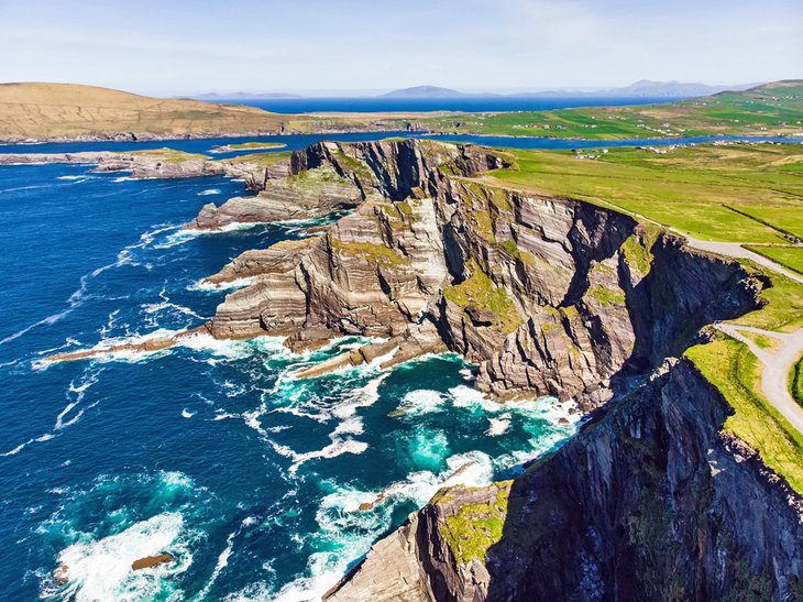 https://mdw-travel-data-us-east-1.s3.amazonaws.com/img/country/Ireland/Cralee--Kerry--Aqueduct/img_03.jpg