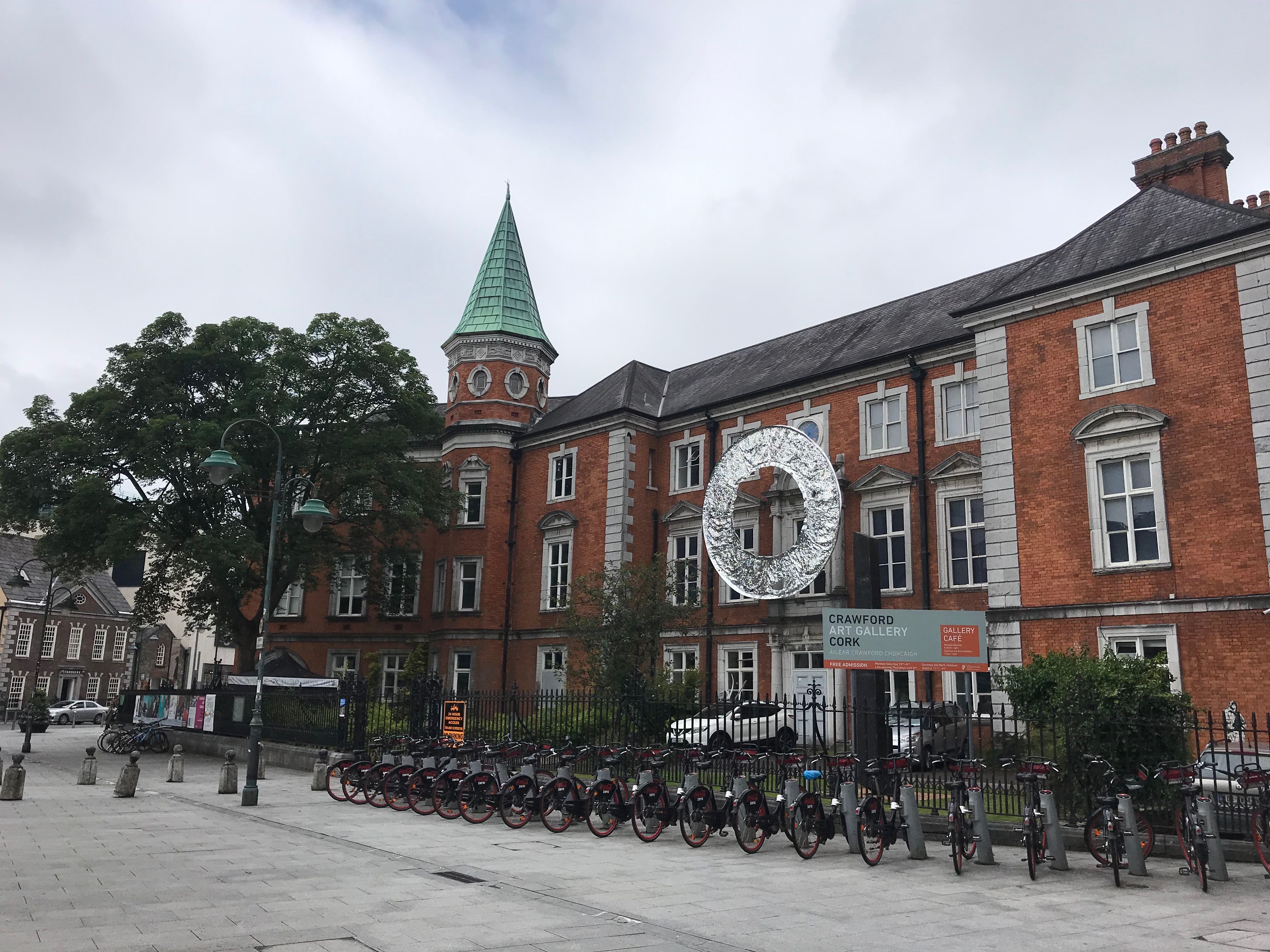 https://mdw-travel-data-us-east-1.s3.amazonaws.com/img/country/Ireland/Crawford-Art-Gallery/img_03.jpg