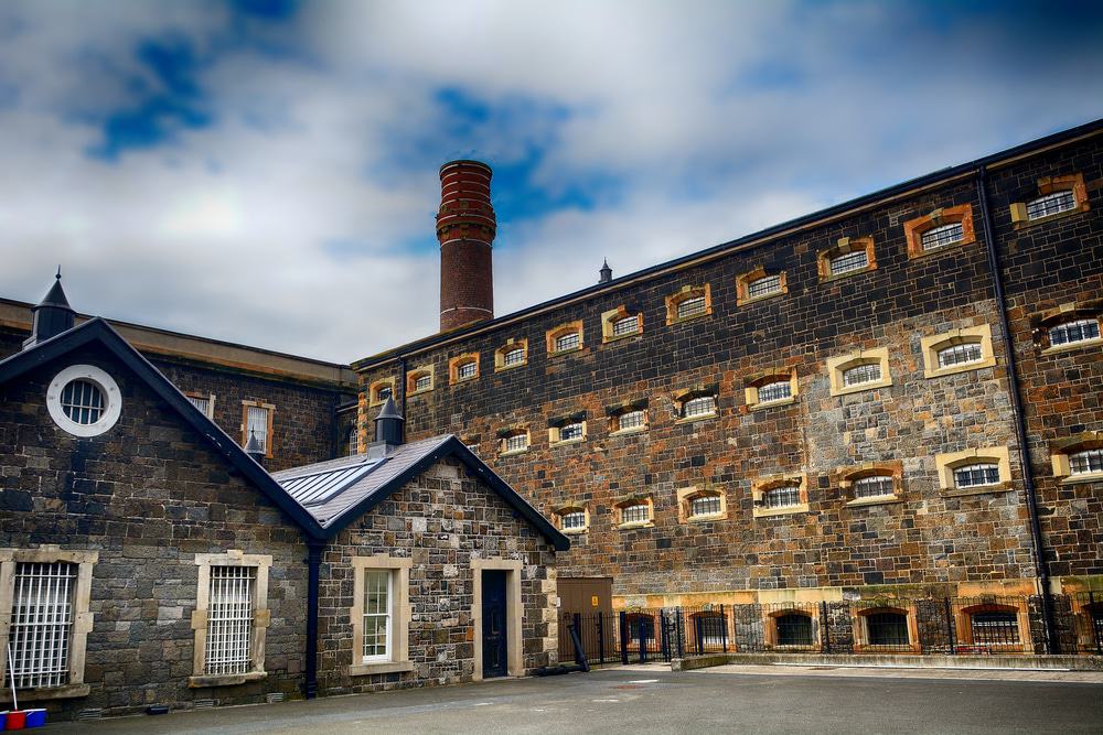 https://mdw-travel-data-us-east-1.s3.amazonaws.com/img/country/Ireland/Crumlin-Road-Gaol/img_01.jpg