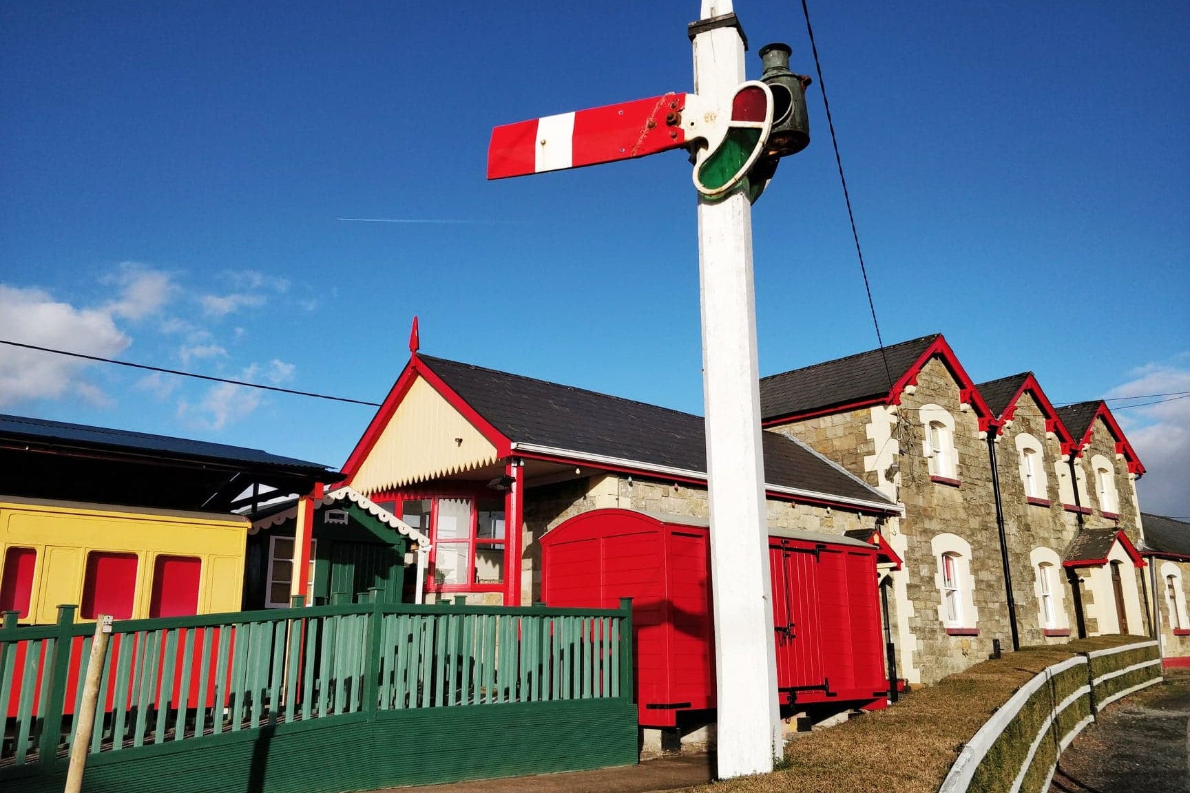 https://mdw-travel-data-us-east-1.s3.amazonaws.com/img/country/Ireland/Donegal-Railway-Heritage-Centre/img_01.jpg