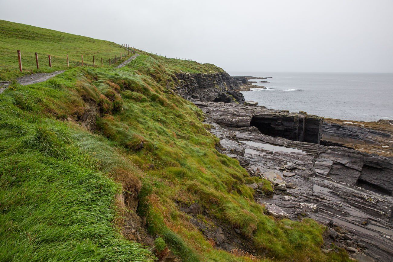 https://mdw-travel-data-us-east-1.s3.amazonaws.com/img/country/Ireland/Doolin-Coastal-Walk/img_03.jpg
