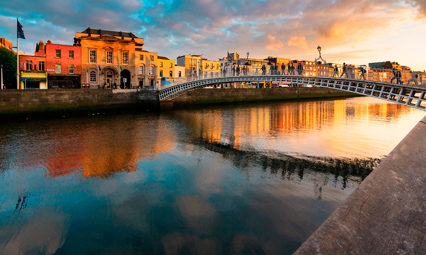 https://mdw-travel-data-us-east-1.s3.amazonaws.com/img/country/Ireland/Dublinia/img_01.jpg