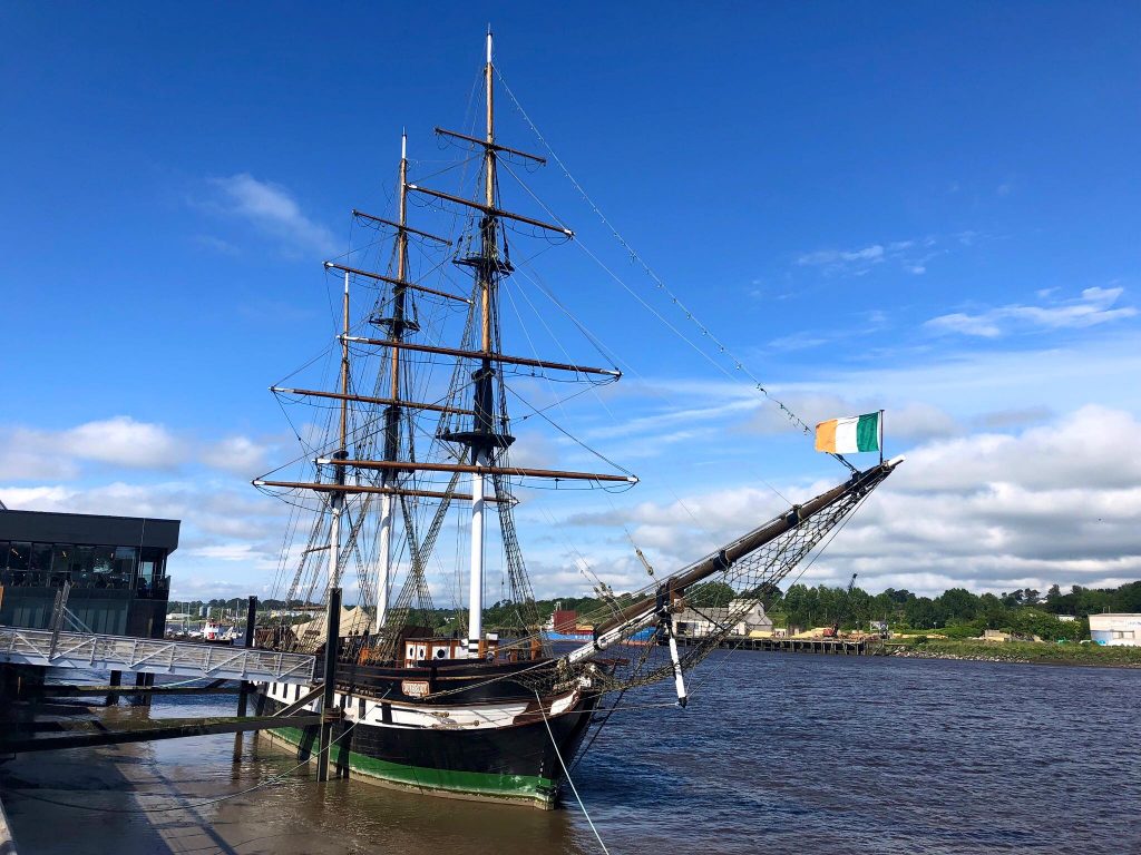 https://mdw-travel-data-us-east-1.s3.amazonaws.com/img/country/Ireland/Dunbrody-Famine-Ship-Experience/img_03.jpg