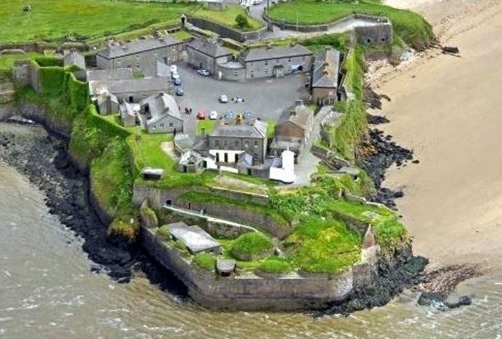 https://mdw-travel-data-us-east-1.s3.amazonaws.com/img/country/Ireland/Duncannon-Fort/img_00.jpg