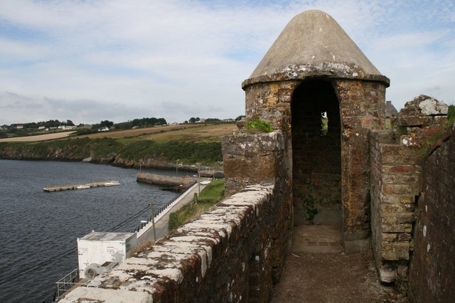 https://mdw-travel-data-us-east-1.s3.amazonaws.com/img/country/Ireland/Duncannon-Fort/img_02.jpg