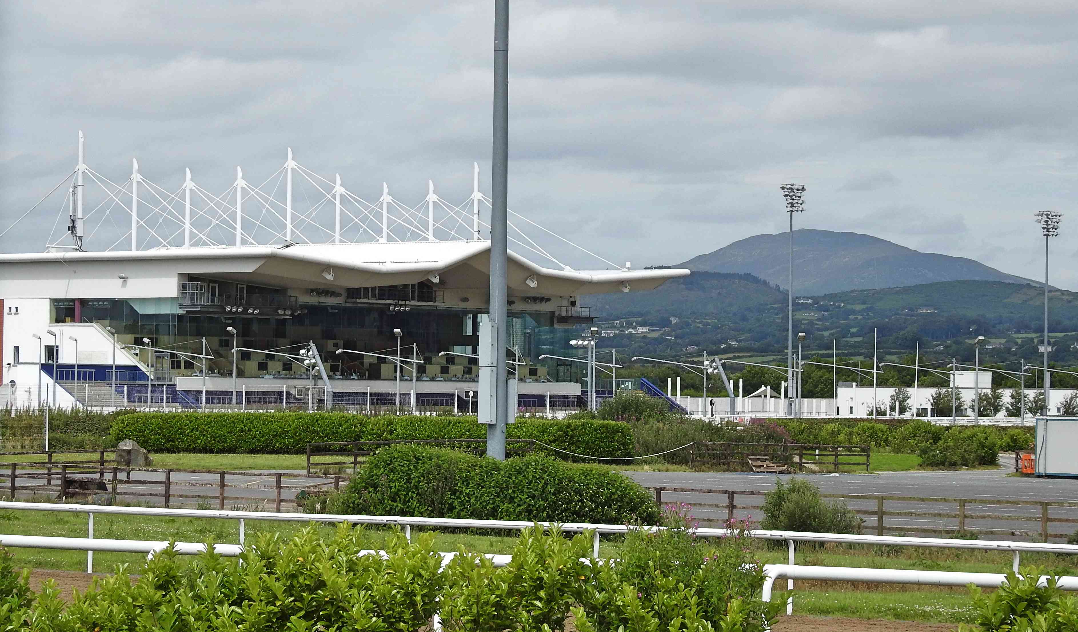 https://mdw-travel-data-us-east-1.s3.amazonaws.com/img/country/Ireland/Dundalk-Stadium/img_03.jpg
