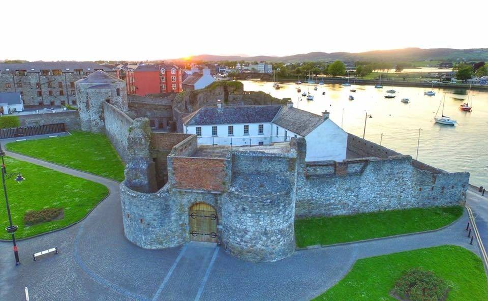 https://mdw-travel-data-us-east-1.s3.amazonaws.com/img/country/Ireland/Dungarvan-Castle/img_03.jpg