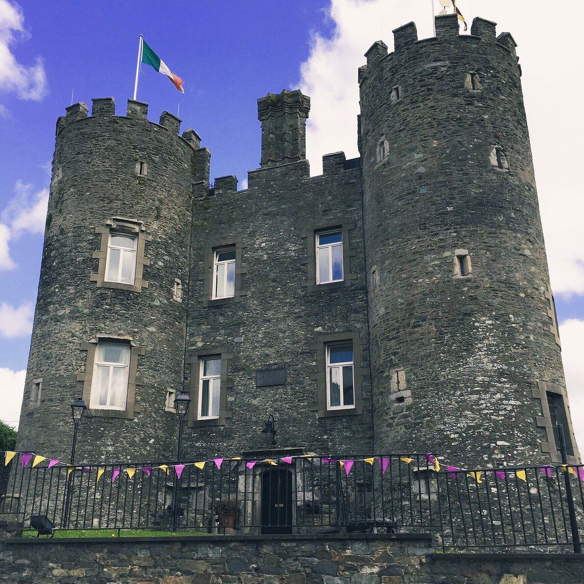 https://mdw-travel-data-us-east-1.s3.amazonaws.com/img/country/Ireland/Enniscorthy-Castle/img_02.jpg
