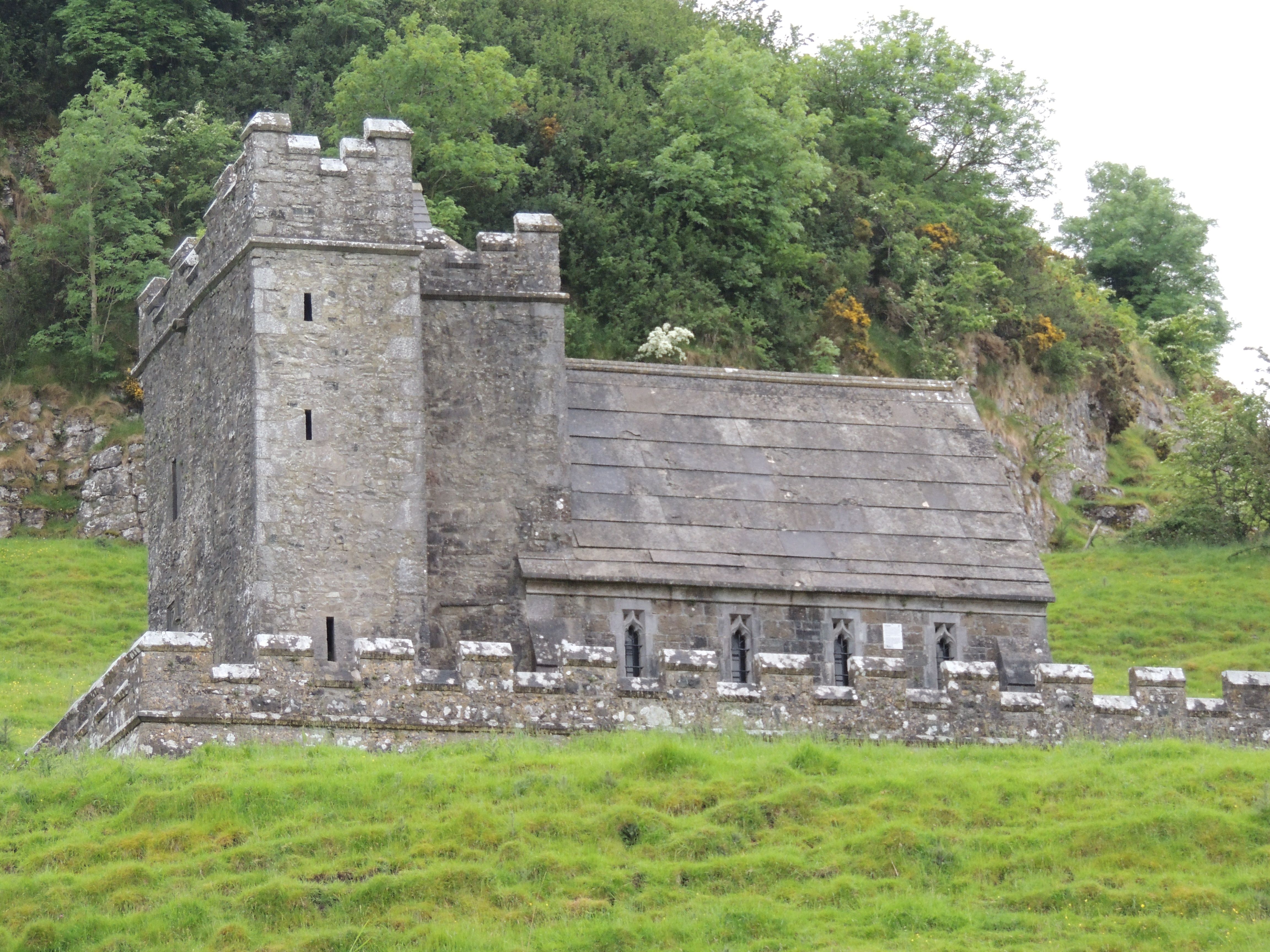 https://mdw-travel-data-us-east-1.s3.amazonaws.com/img/country/Ireland/Fore-Abbey/img_03.jpg
