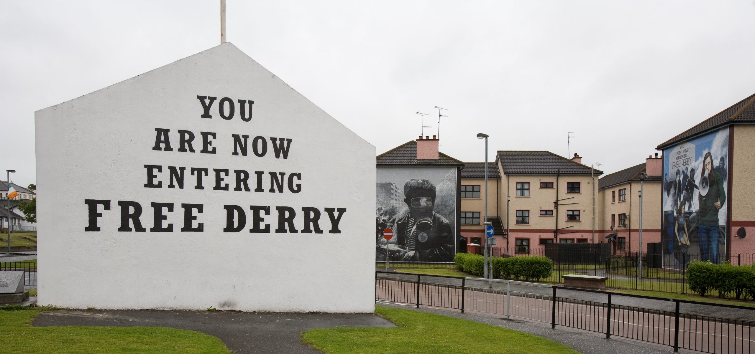 https://mdw-travel-data-us-east-1.s3.amazonaws.com/img/country/Ireland/Free-Derry-Corner/img_02.jpg