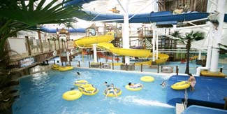 https://mdw-travel-data-us-east-1.s3.amazonaws.com/img/country/Ireland/Funtasia-Waterpark/img_03.jpg