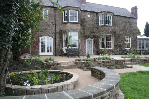 https://mdw-travel-data-us-east-1.s3.amazonaws.com/img/country/Ireland/Georgian-House-&-Garden/img_02.jpg