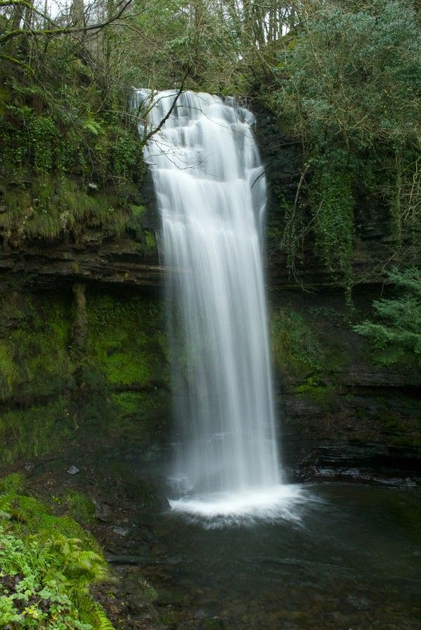 https://mdw-travel-data-us-east-1.s3.amazonaws.com/img/country/Ireland/Glencar-Waterfall/img_03.jpg