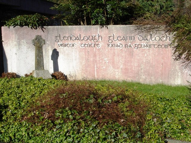 https://mdw-travel-data-us-east-1.s3.amazonaws.com/img/country/Ireland/Glendalough-Visitor-Centre/img_03.jpg