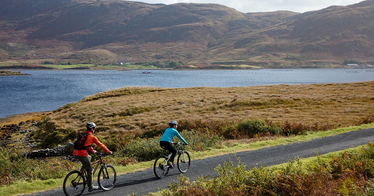 https://mdw-travel-data-us-east-1.s3.amazonaws.com/img/country/Ireland/Great-Western-Greenway/img_02.jpg