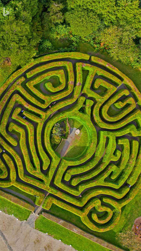 https://mdw-travel-data-us-east-1.s3.amazonaws.com/img/country/Ireland/Greenan-Maze/img_03.jpg
