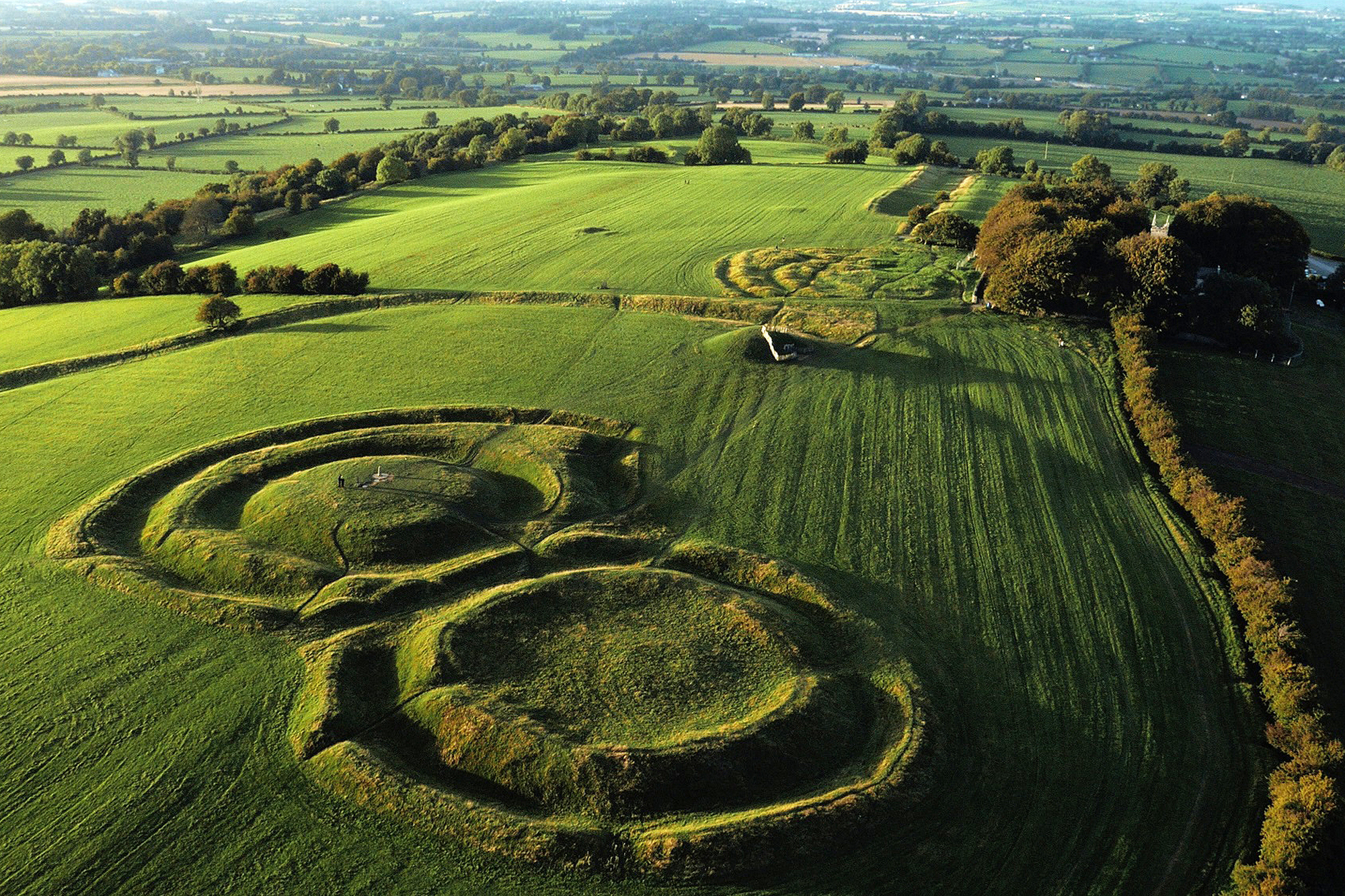 https://mdw-travel-data-us-east-1.s3.amazonaws.com/img/country/Ireland/Hill-of-Tara/img_05.jpg