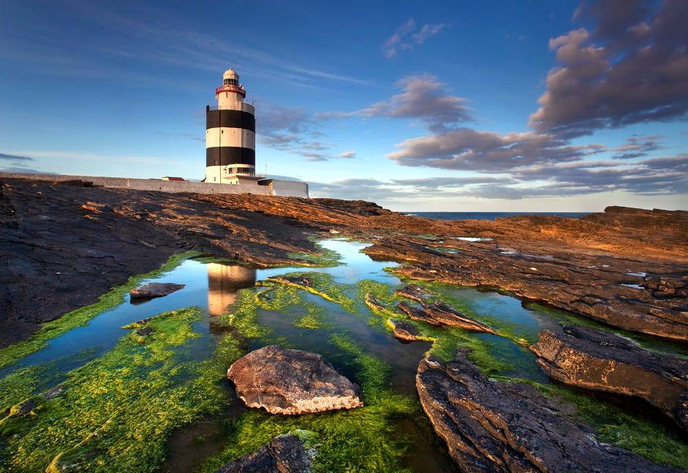 https://mdw-travel-data-us-east-1.s3.amazonaws.com/img/country/Ireland/Hook-Lighthouse/img_03.jpg