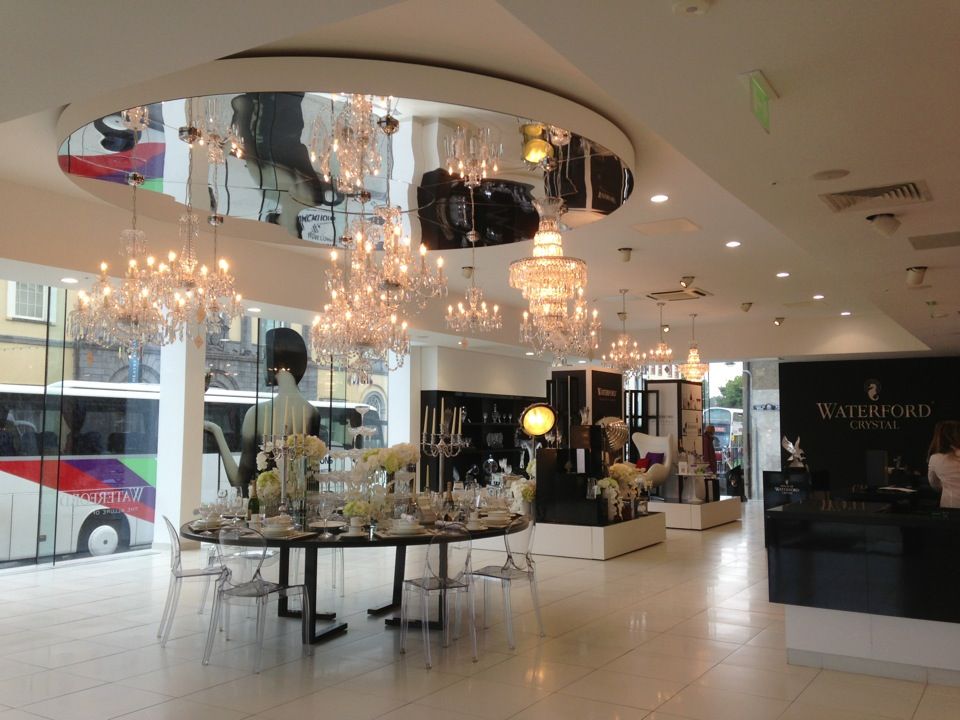 https://mdw-travel-data-us-east-1.s3.amazonaws.com/img/country/Ireland/House-of-Waterford-Crystal/img_03.jpg