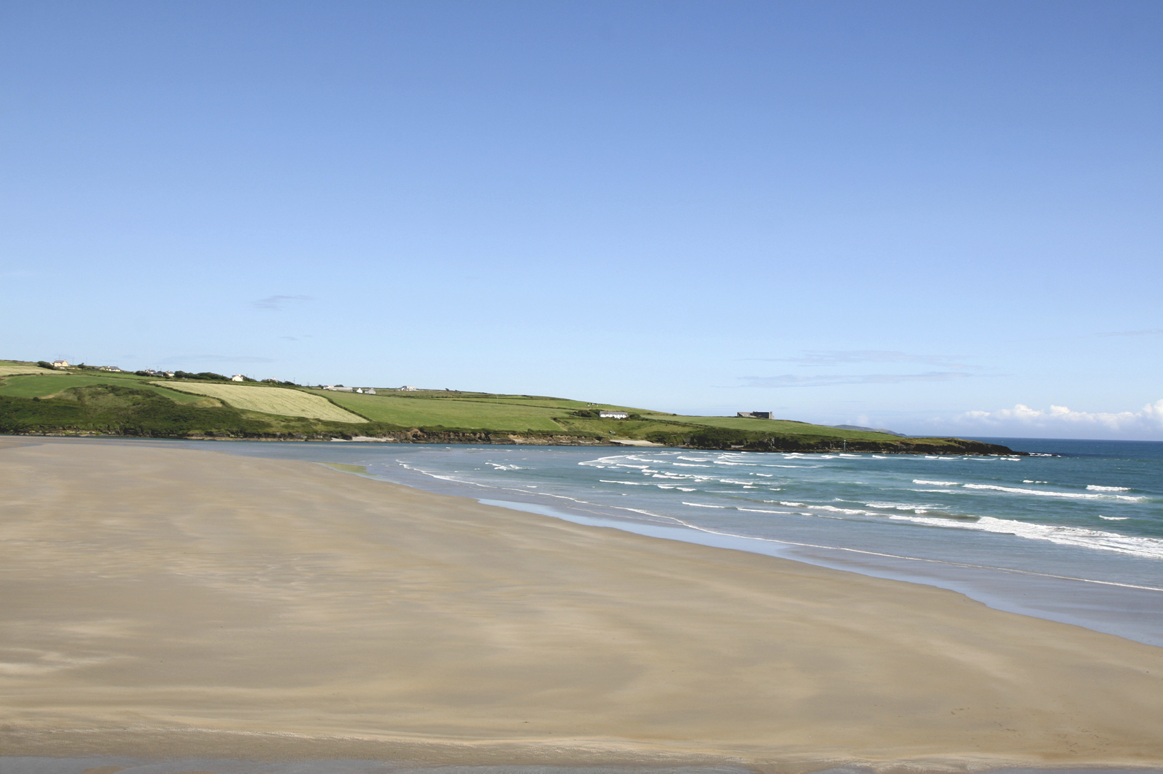 https://mdw-travel-data-us-east-1.s3.amazonaws.com/img/country/Ireland/Inchydoney-Beach/img_03.jpg