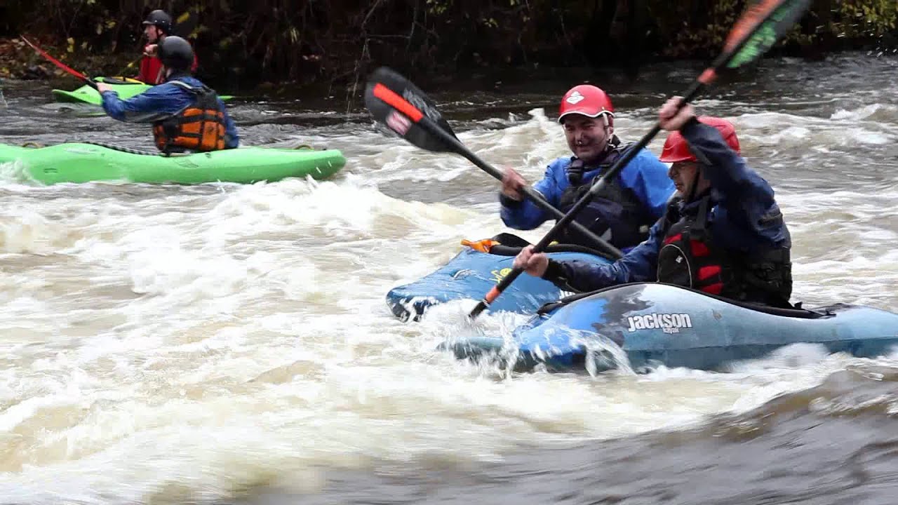 https://mdw-travel-data-us-east-1.s3.amazonaws.com/img/country/Ireland/Inny-Kayakers/img_02.jpg