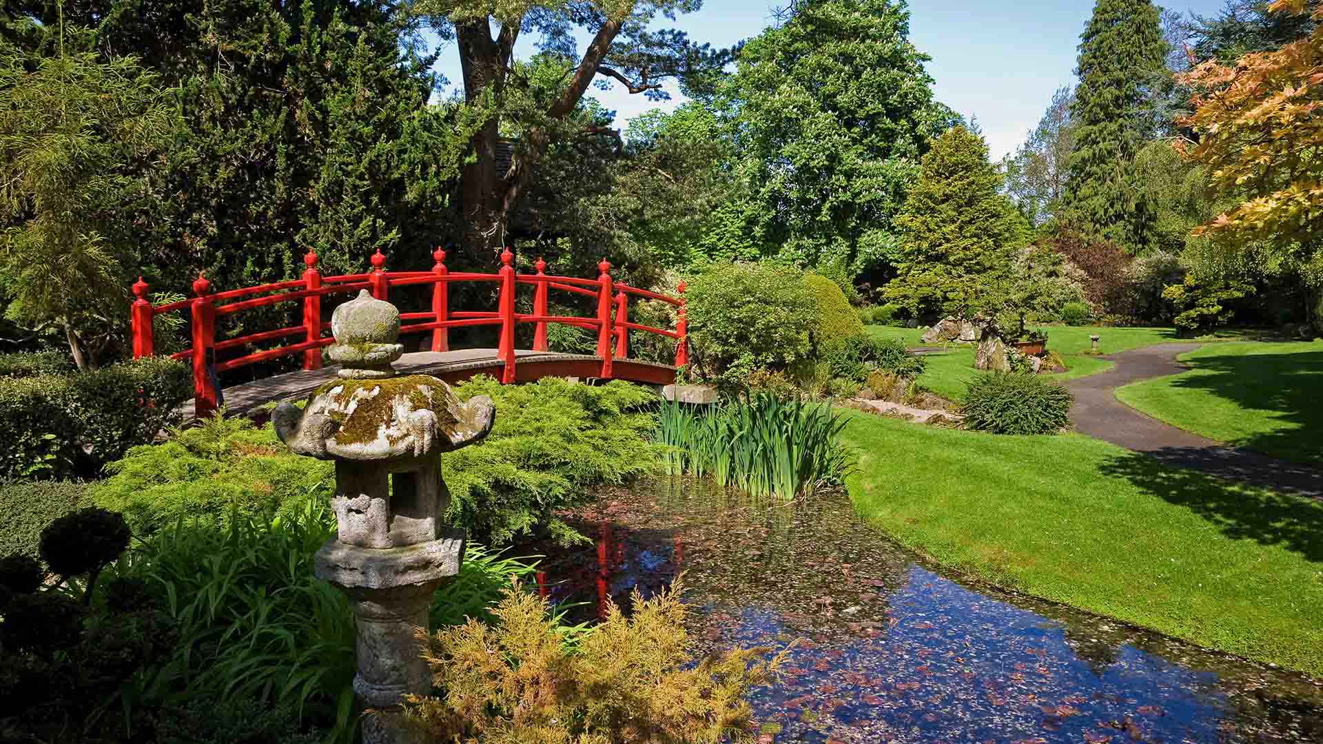 https://mdw-travel-data-us-east-1.s3.amazonaws.com/img/country/Ireland/Irish-National-Stud-and-Gardens/img_04.jpg
