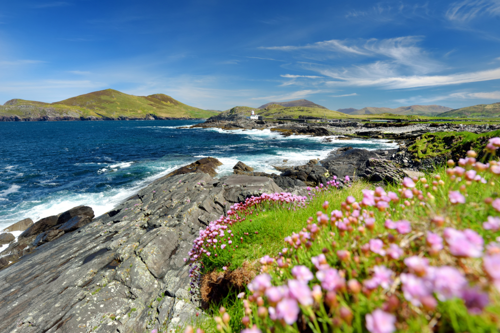 https://mdw-travel-data-us-east-1.s3.amazonaws.com/img/country/Ireland/Kerry-Azur/img_01.jpg