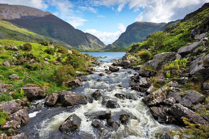 https://mdw-travel-data-us-east-1.s3.amazonaws.com/img/country/Ireland/Kerry-Azur/img_03.jpg