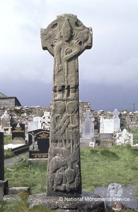 https://mdw-travel-data-us-east-1.s3.amazonaws.com/img/country/Ireland/Kilfenora-Cathedral-and-High-Crosses/img_03.jpg