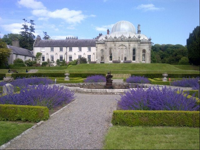 https://mdw-travel-data-us-east-1.s3.amazonaws.com/img/country/Ireland/Killruddery-House-and-Gardens/img_03.jpg