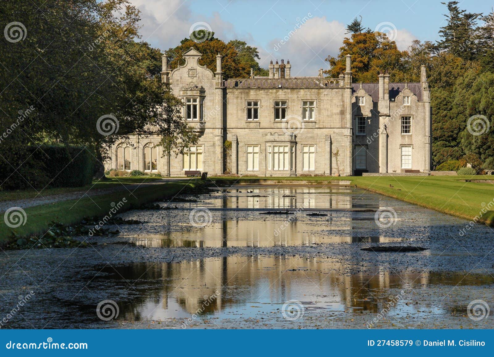 https://mdw-travel-data-us-east-1.s3.amazonaws.com/img/country/Ireland/Kilruddery-House-and-Gardens/img_02.jpg