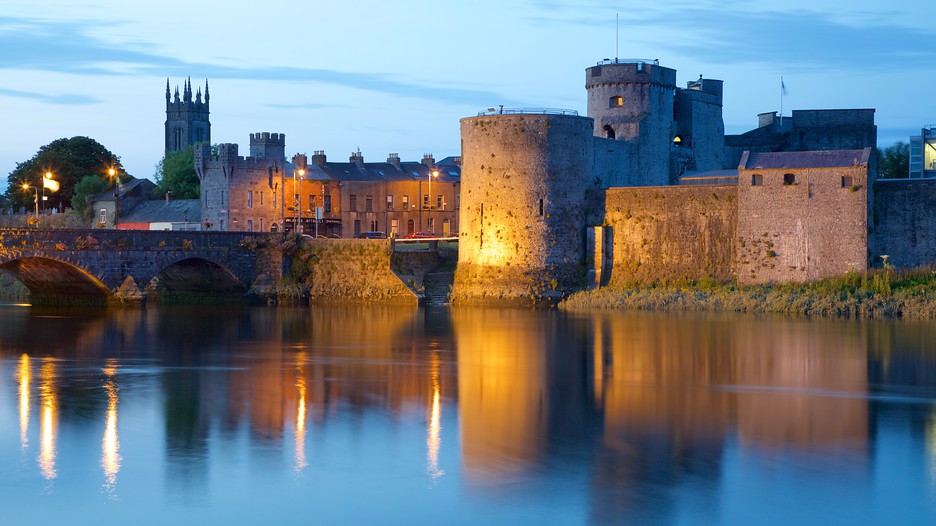 https://mdw-travel-data-us-east-1.s3.amazonaws.com/img/country/Ireland/King-Johns-Castle/img_02.jpg