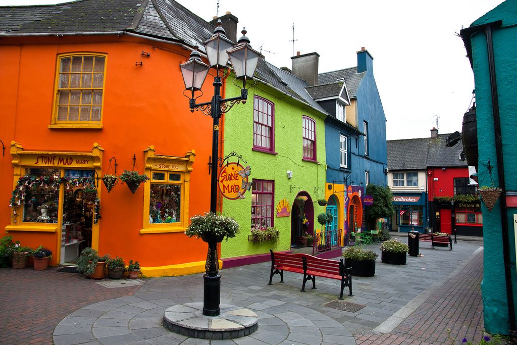 https://mdw-travel-data-us-east-1.s3.amazonaws.com/img/country/Ireland/Kinsale/img_02.jpg