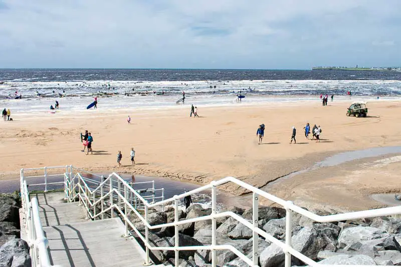 https://mdw-travel-data-us-east-1.s3.amazonaws.com/img/country/Ireland/Lahinch-Beach/img_01.jpg
