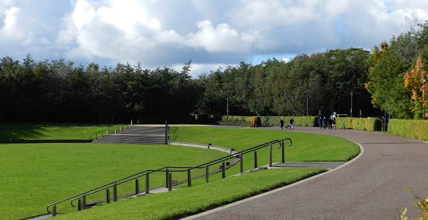 https://mdw-travel-data-us-east-1.s3.amazonaws.com/img/country/Ireland/Letterkenny-Town-Park/img_02.jpg