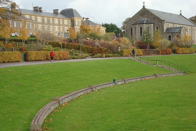 https://mdw-travel-data-us-east-1.s3.amazonaws.com/img/country/Ireland/Letterkenny-Town-Park/img_03.jpg